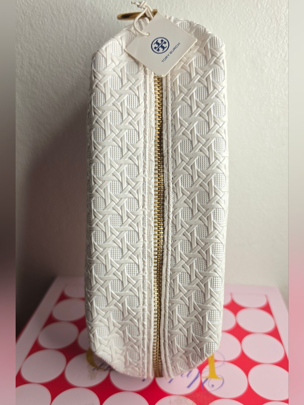 Tory Burch White Quilted Cosmetic Pouch with Gold Hardware - Picture 2 of 14